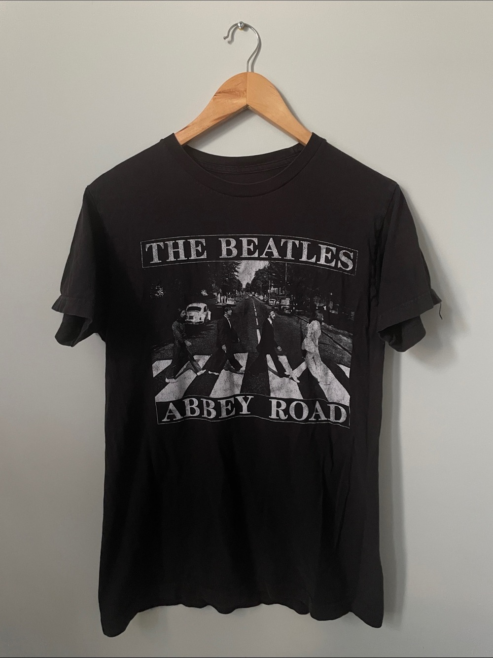 The Beatles Abbey Road Graphic T‑Shirt - Black • Women’s M